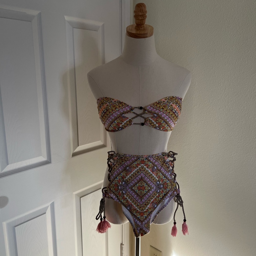 High-Waist Hippie Hottie…removable straps included!